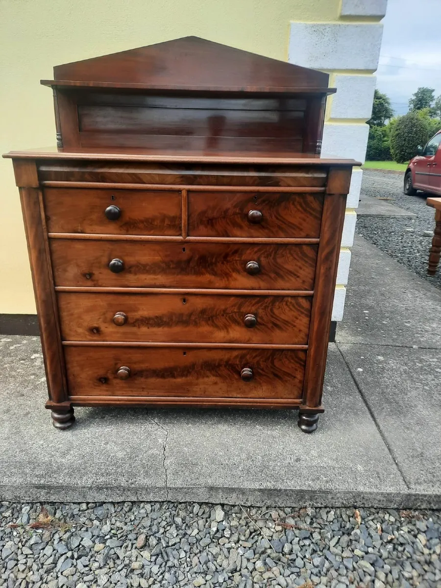 Antique chest of drawers - Image 1