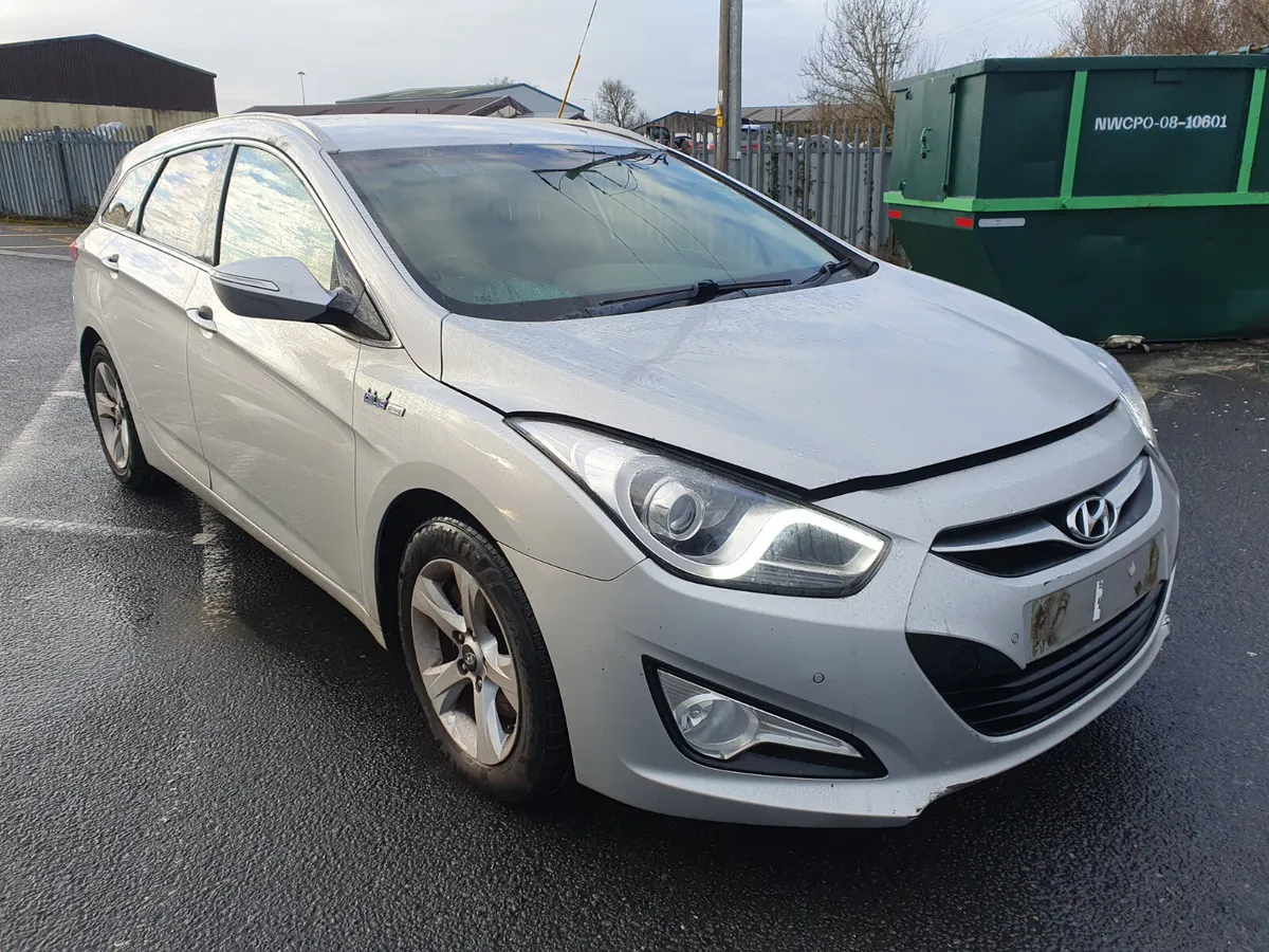 14 HYUNDAI I40 1.7 CRDI (D4FDE) FOR BREAKING - Image 1