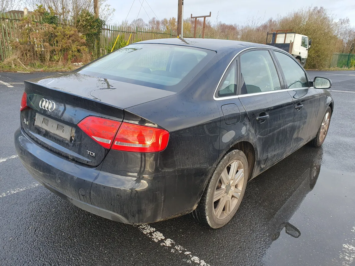 11 AUDI A4  SE 2.0 TDI (CAG) AUTO FOR BREAKING - Image 4