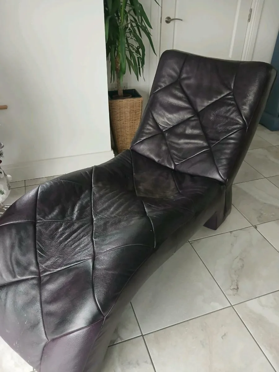 Quality leather lounger - Image 1