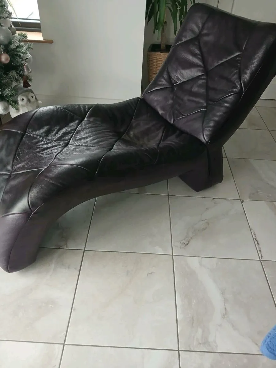 Quality leather lounger - Image 2