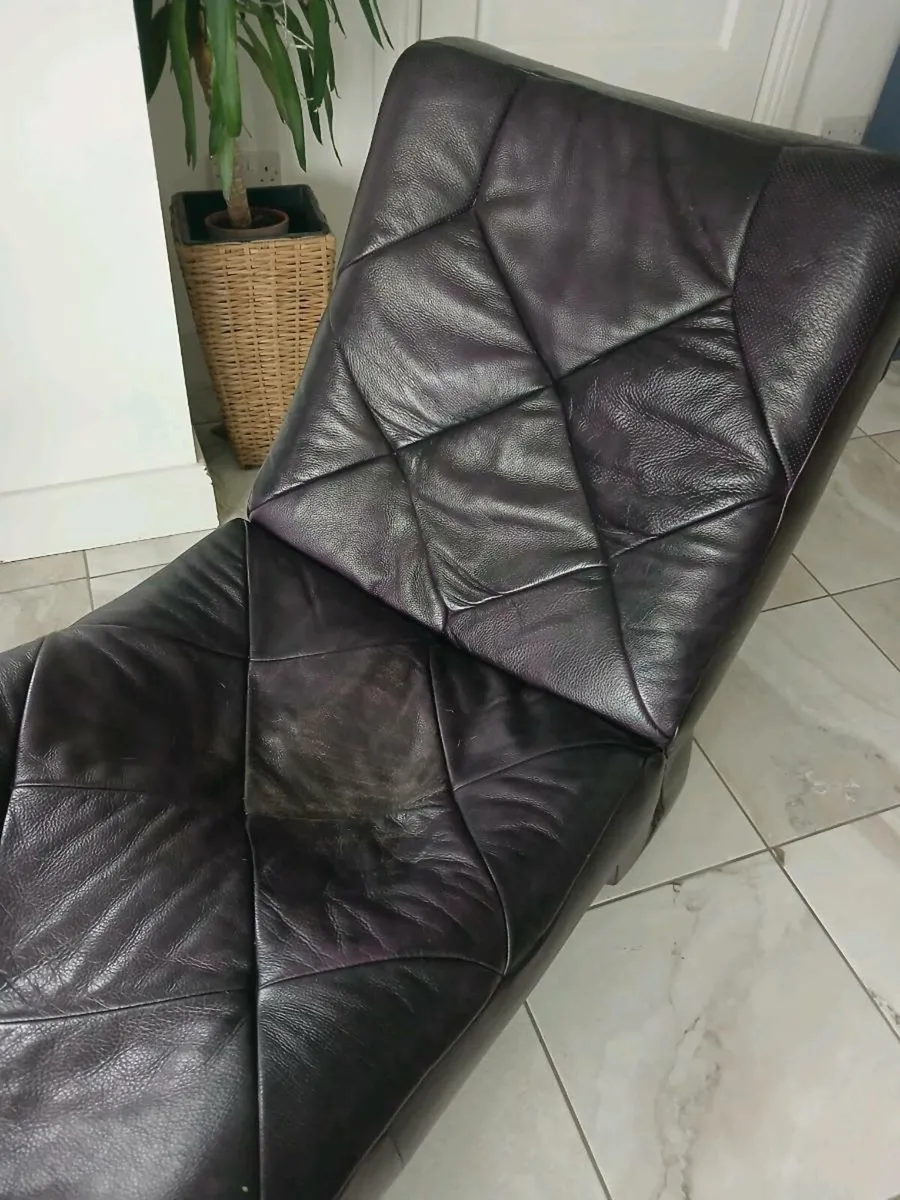 Quality leather lounger - Image 3