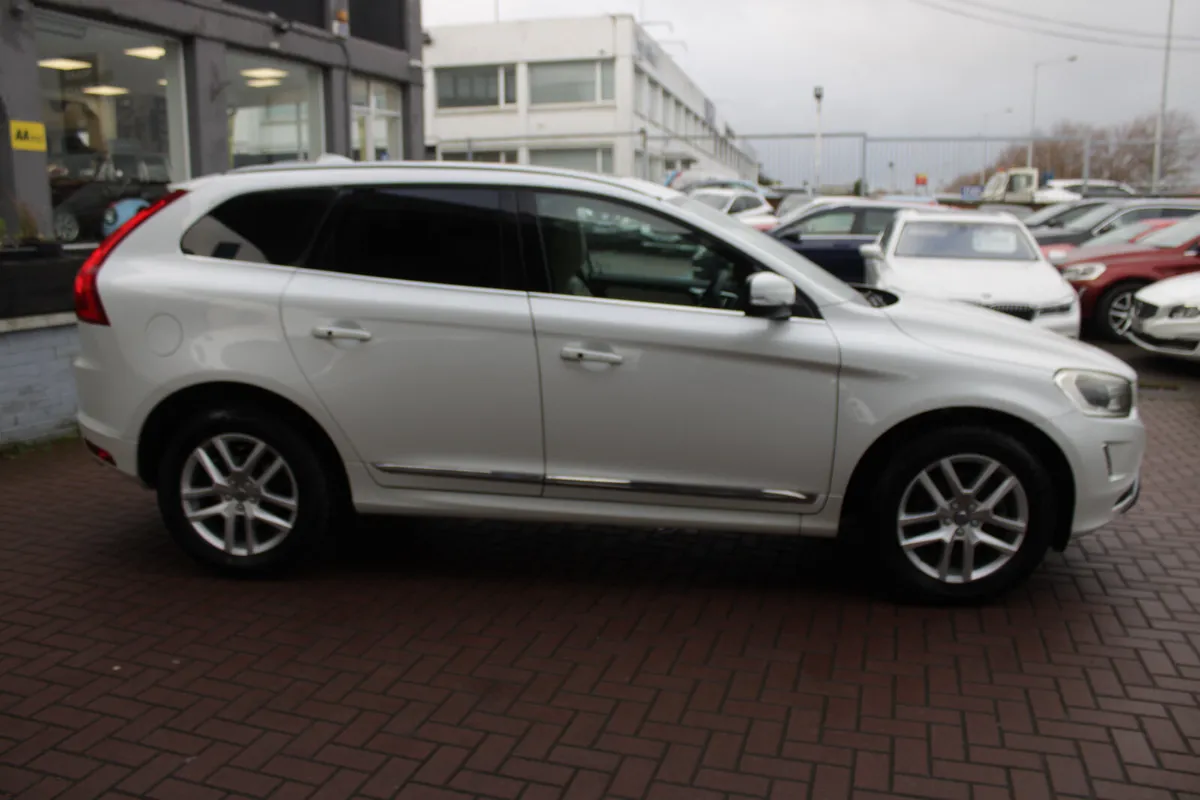 2.0D4 SE LUXURY DELUXE 5DR ESTATE AUTOMATIC // MIN - Image 3