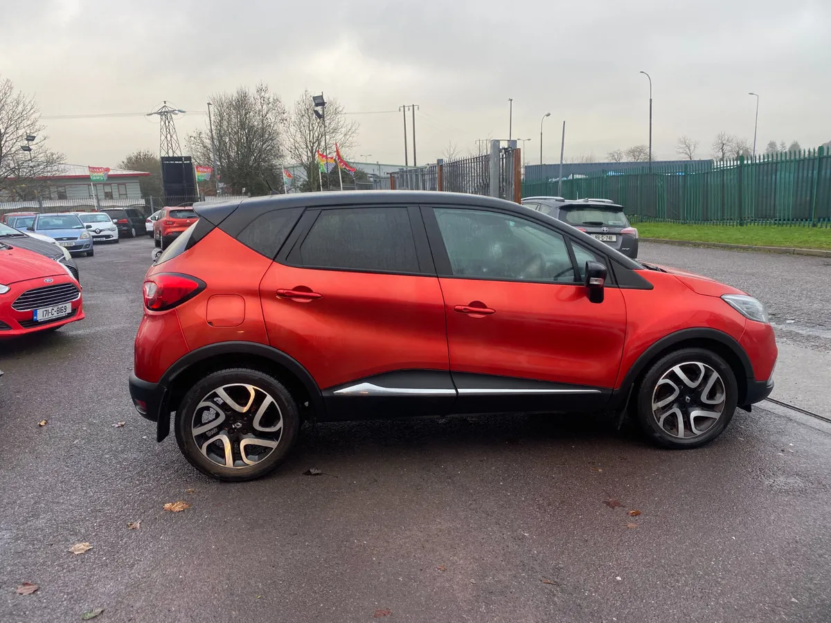 Renault Captur 2016 ONLY 139KLMS - Image 3