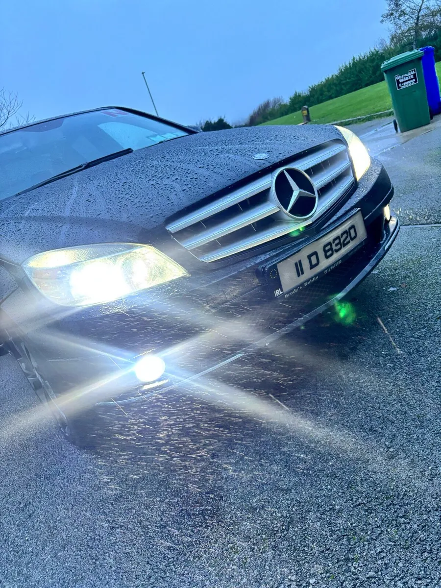 Mercedes Benz C200 - Image 2