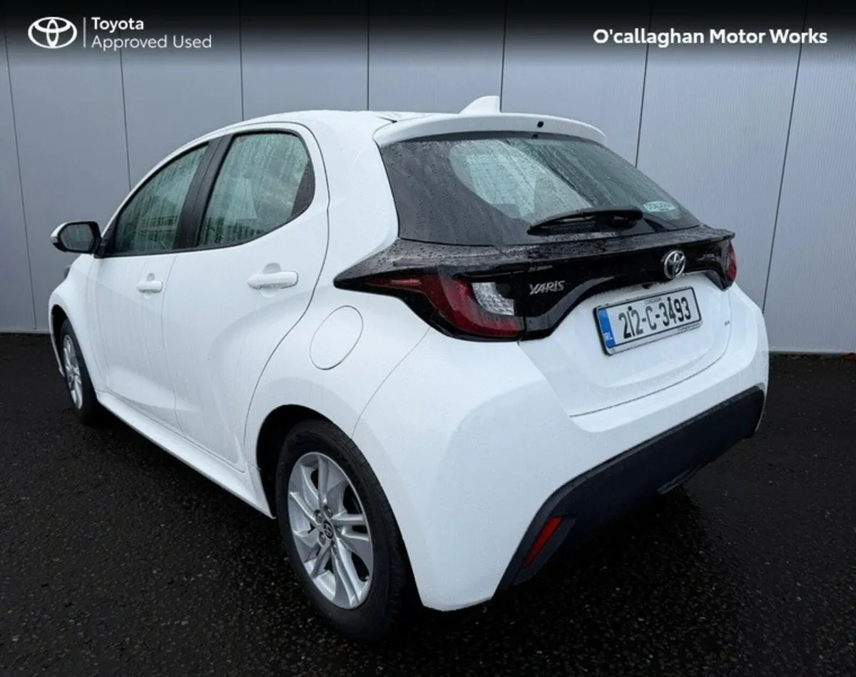 Toyota Yaris YARIS 1.0 LUNA - Image 3