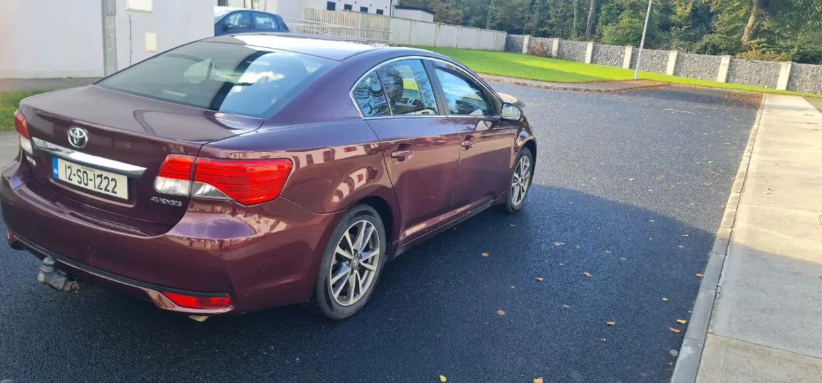 TOYOTA AVENSIS D-4D TR 4DR OVERMOUNT - Image 2