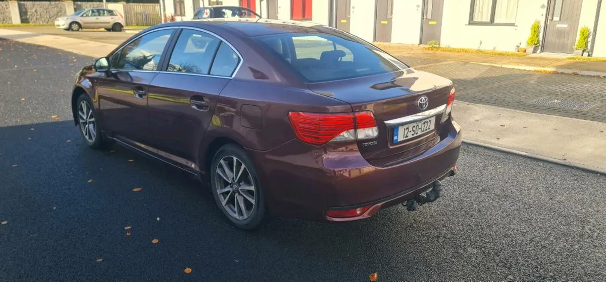 TOYOTA AVENSIS D-4D TR 4DR OVERMOUNT - Image 4