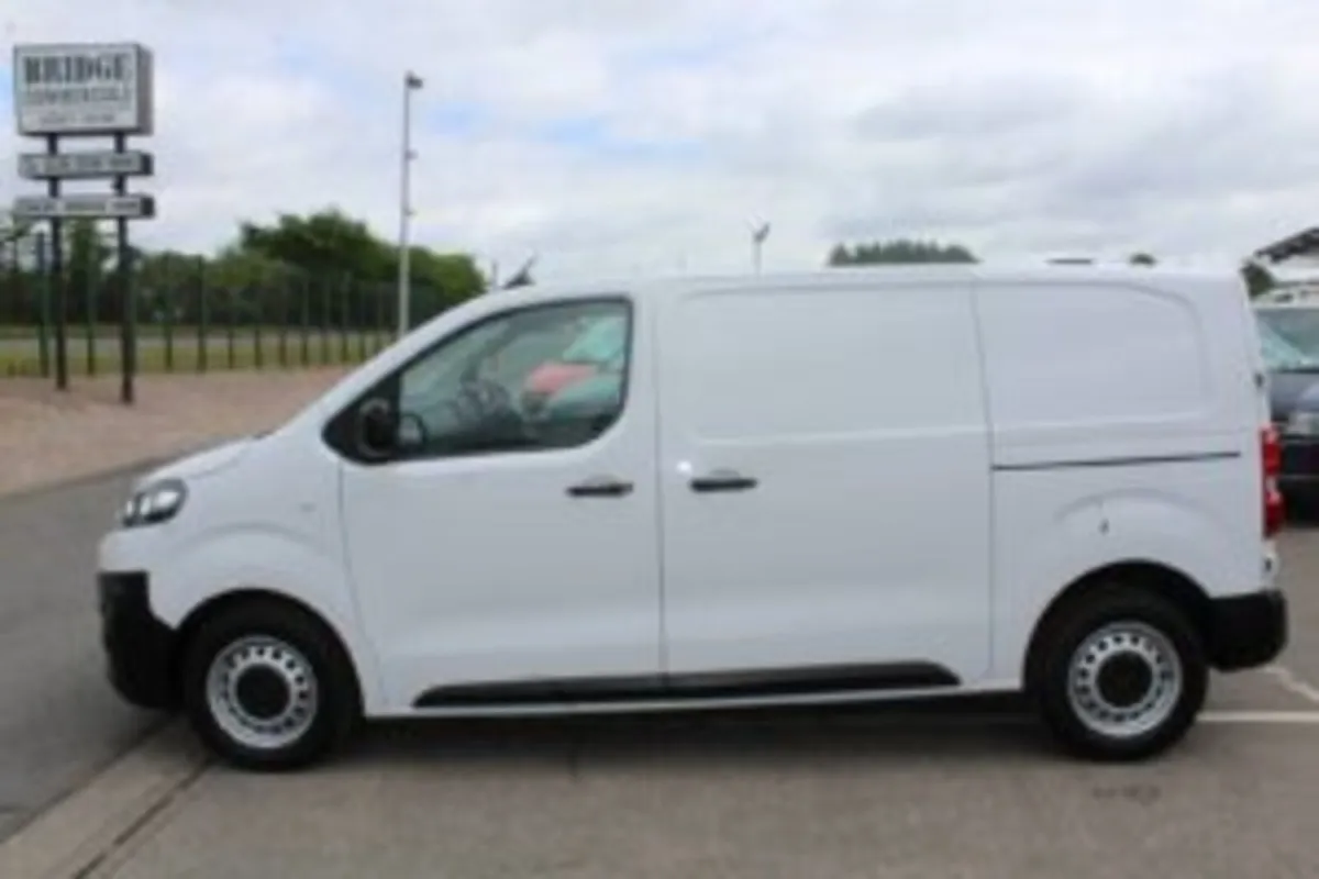 2023 Citroen Dispatch 1000 M Enterprise Edition - Image 2