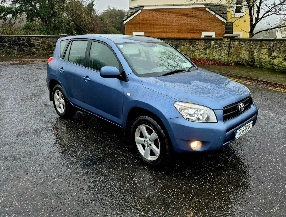 2007 TOYOTA RAV 4X4 - Image 1