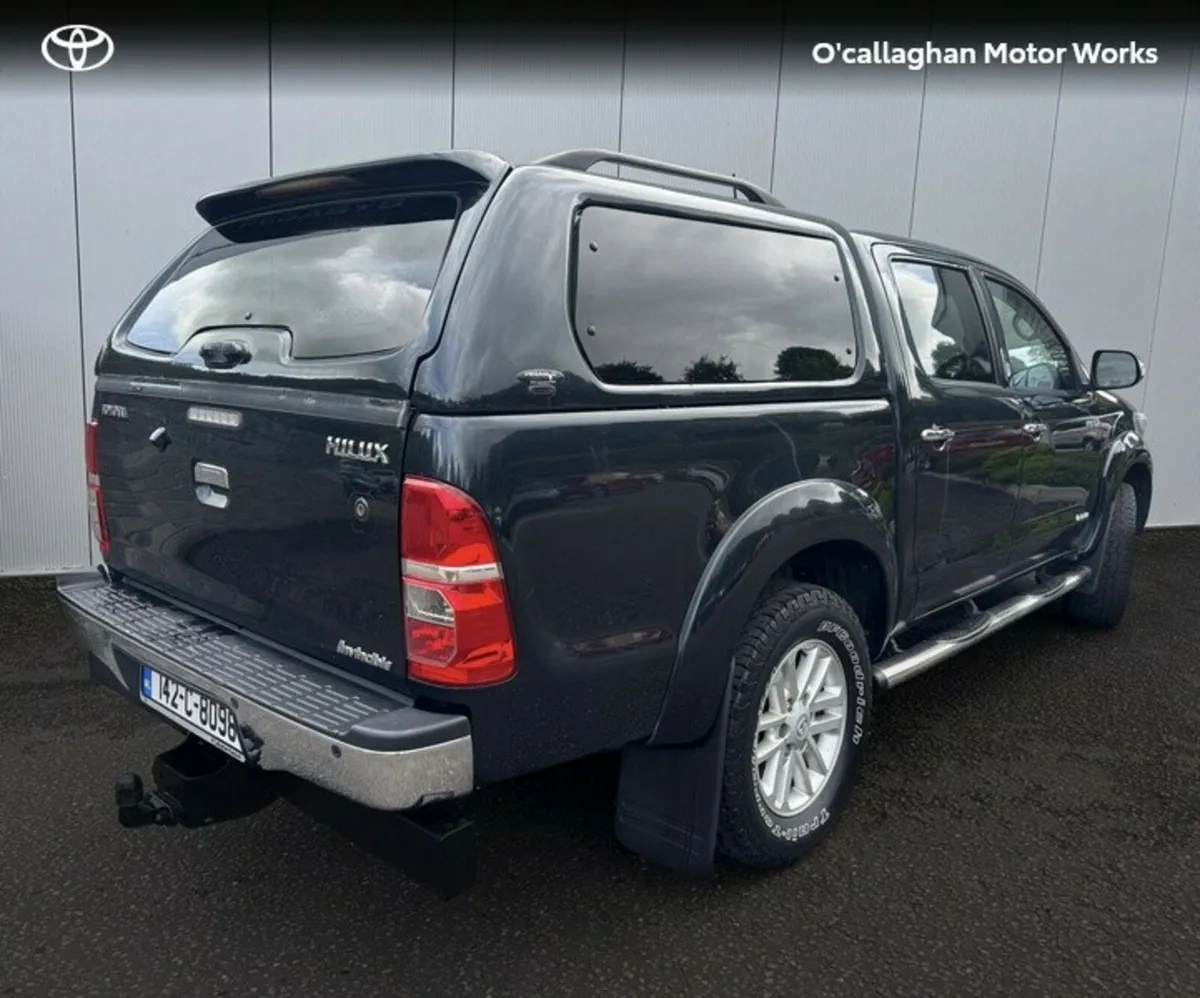 Toyota Hilux 3.0 D-4D INVINC 171BHP D/C 4DR A - Image 4