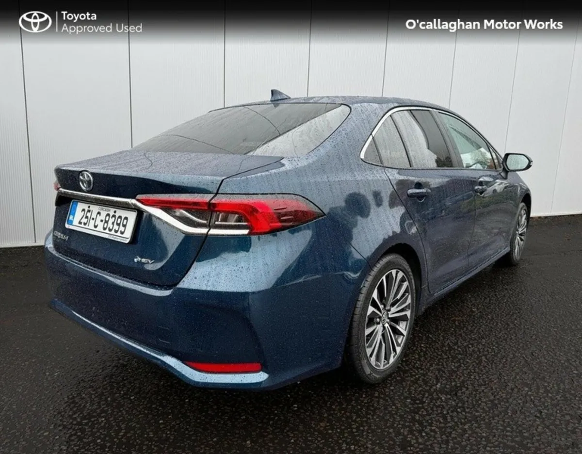 Toyota Corolla COROLLA SALOON LUNA SPORT - Image 3