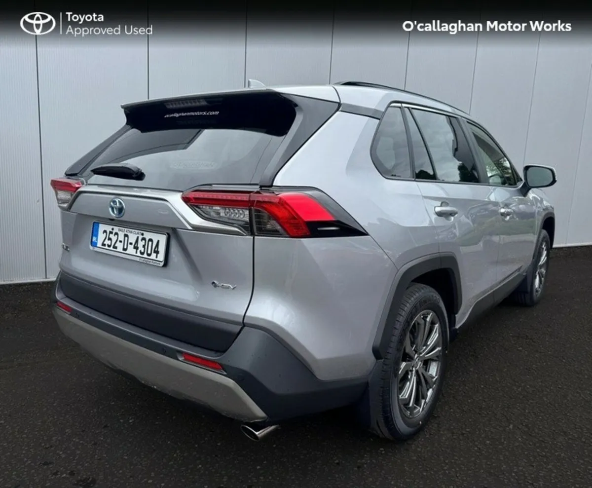 Toyota RAV4 RAV4 HYBRID PLATINUM FWD - Image 4