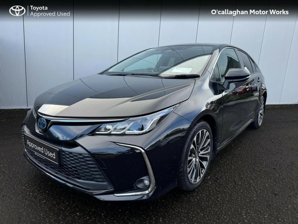 Toyota Corolla LUNA SPORT SALOON 4DR - Image 2
