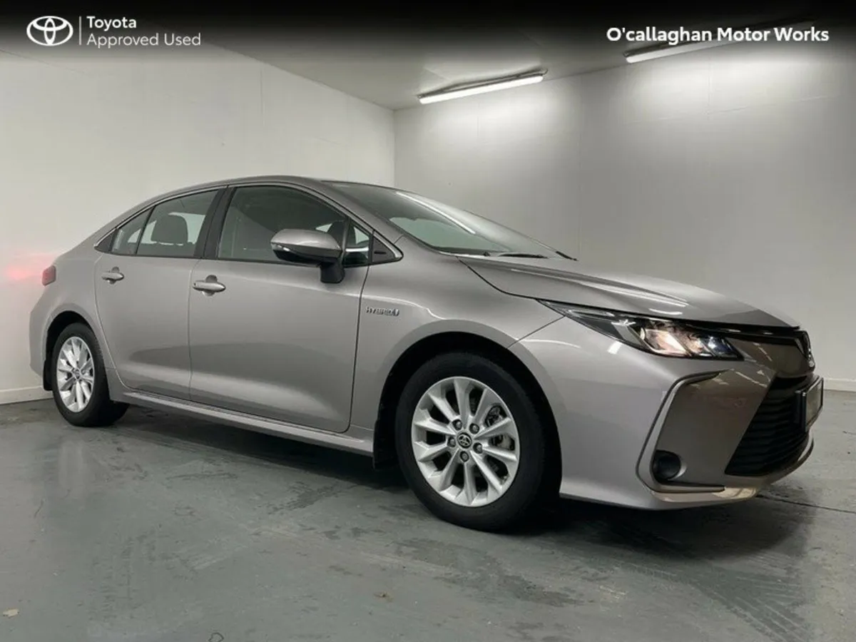 Toyota Corolla COROLLA HYB LUNA SALOON - Image 1