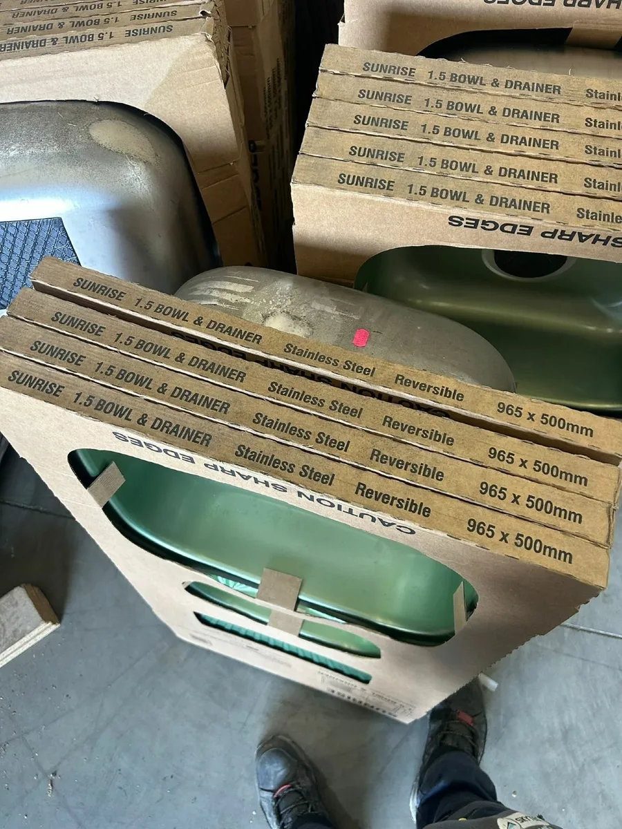 Brand new kitchen sinks - Image 2