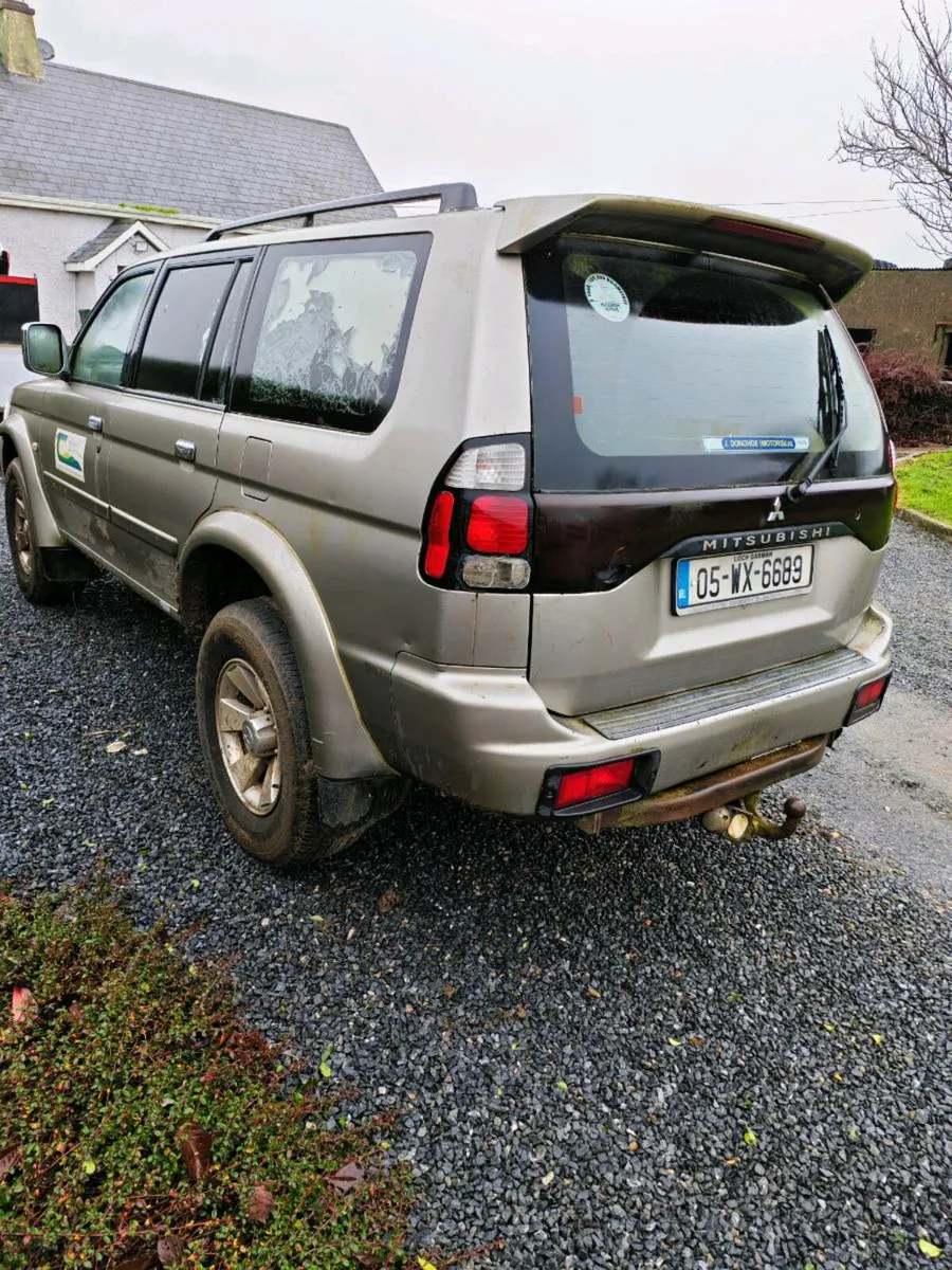 Mitsubishi Pajero Sport - Image 1