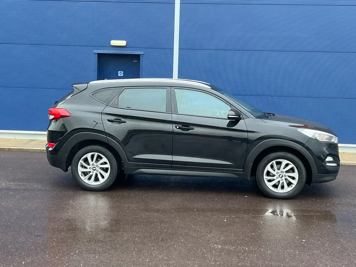 Hyundai Tucson 2016 **Great Value ** - Image 4