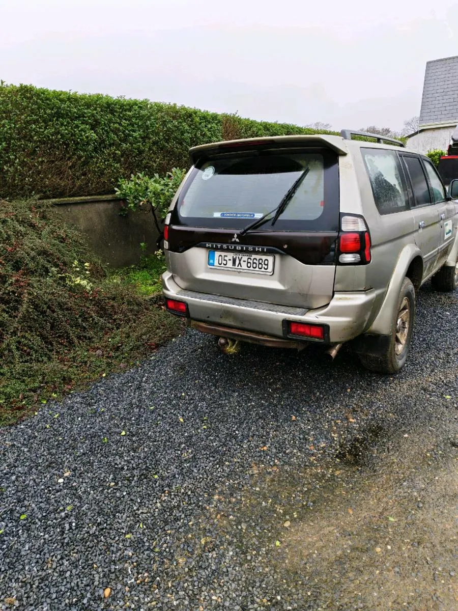 Mitsubishi Pajero Sport - Image 2