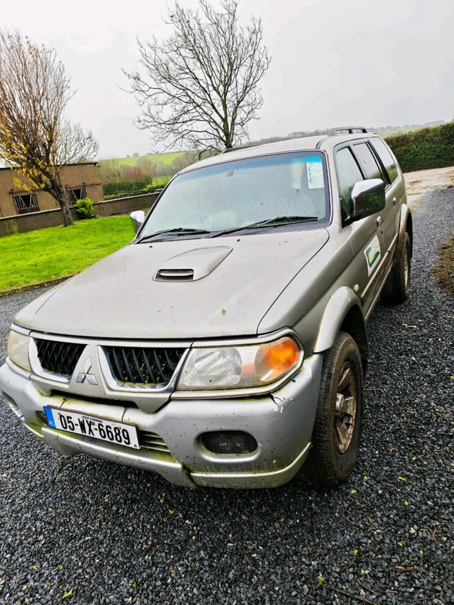 Mitsubishi Pajero Sport - Image 3