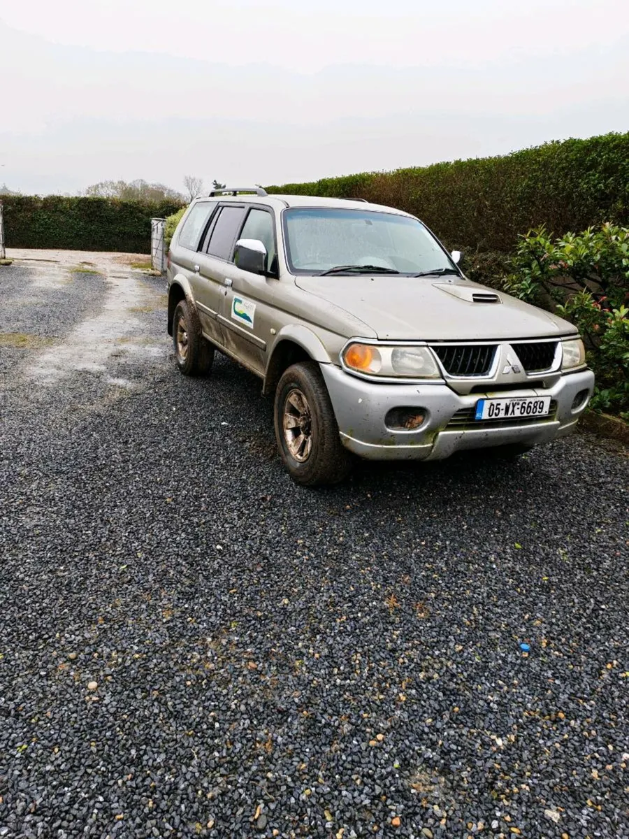 Mitsubishi Pajero Sport - Image 4