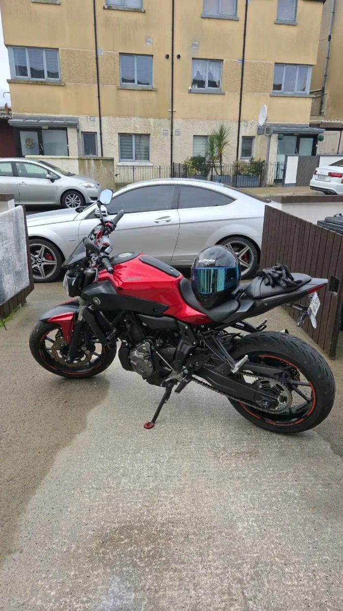 YAMAHA MT 07 - Image 1