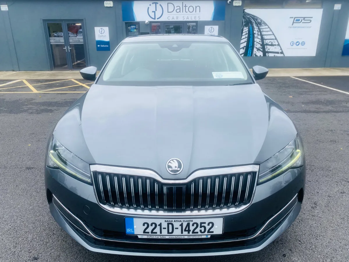SKODA SUPERB STYLE AUTO 2.0 TDI 2022 (221) - Image 2