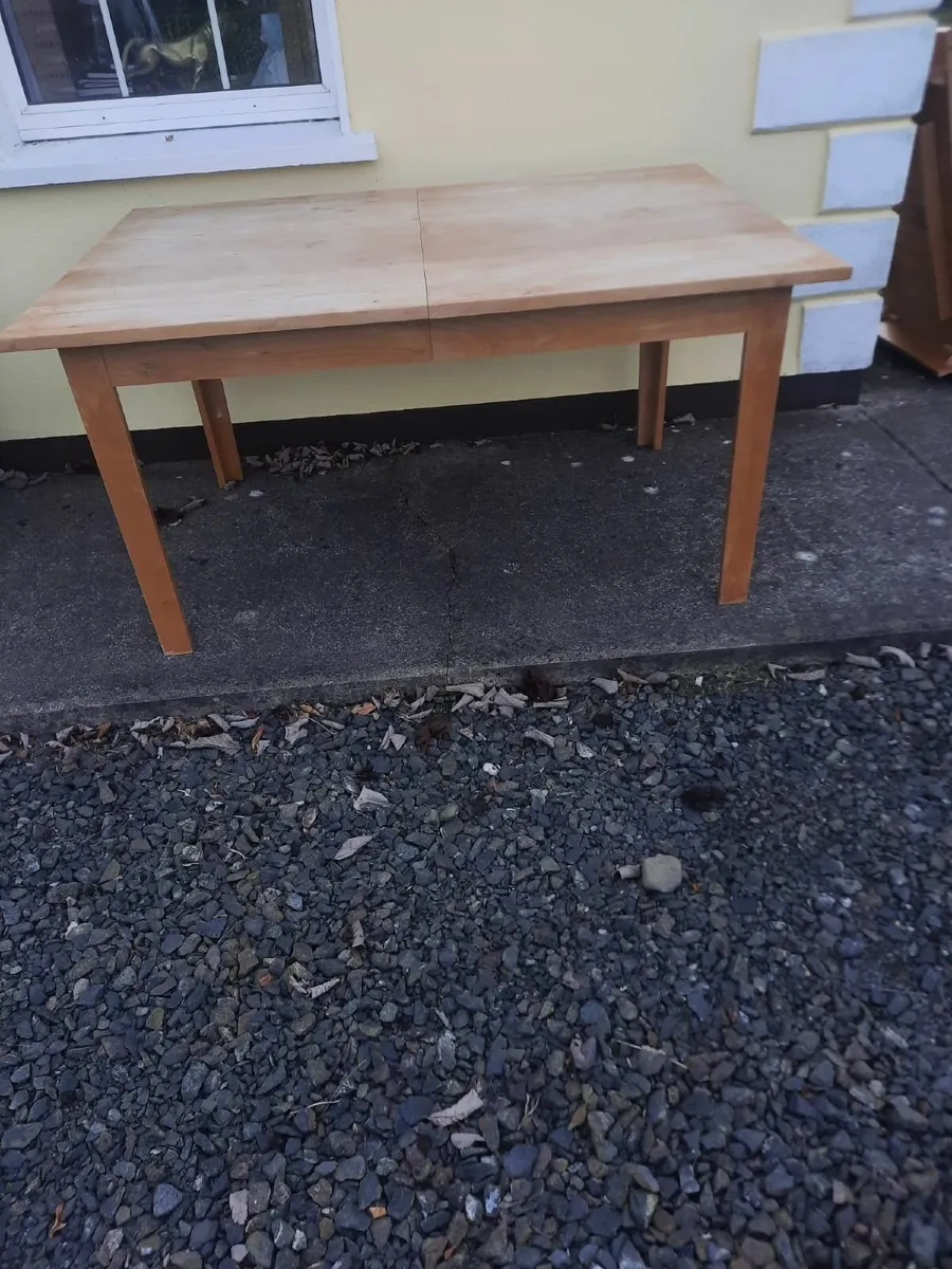 Kitchen table - Image 2