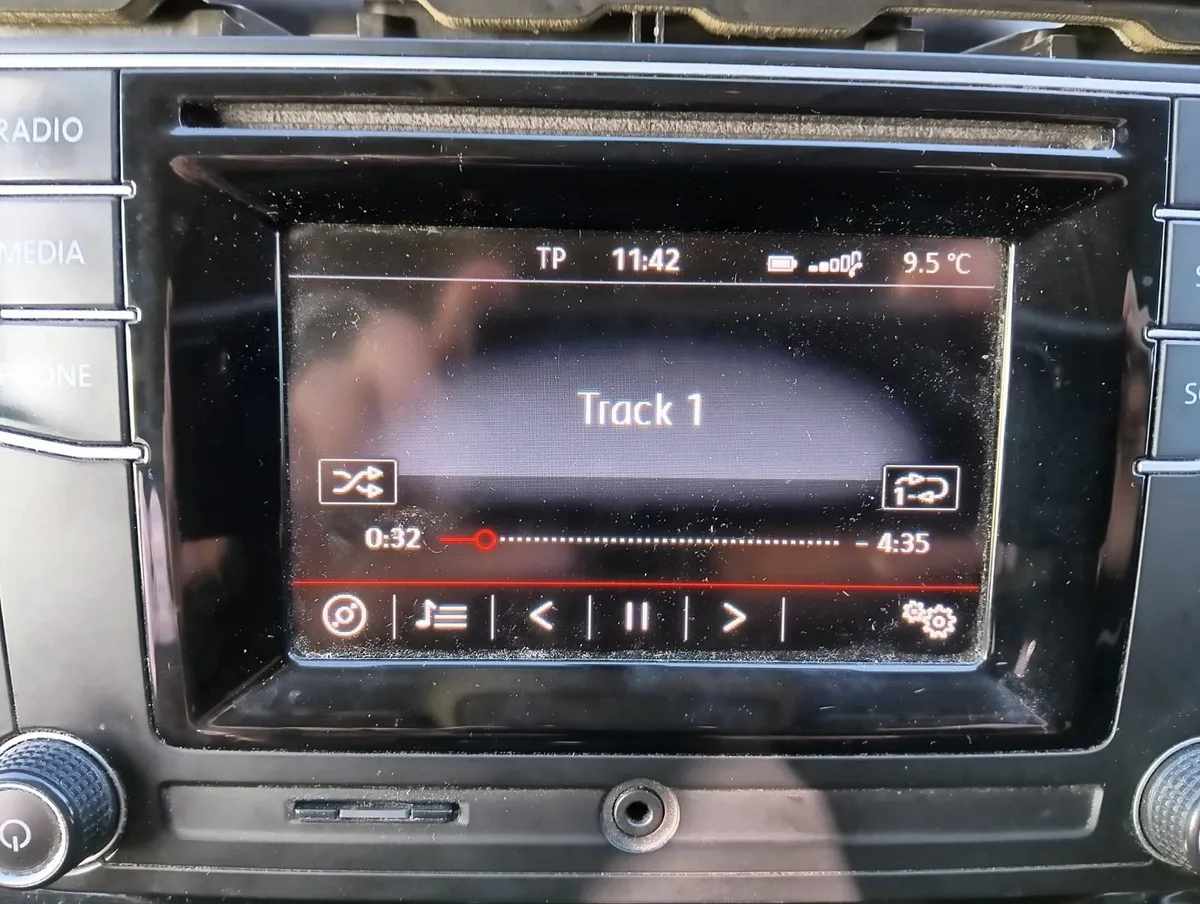 Car radios - Image 2