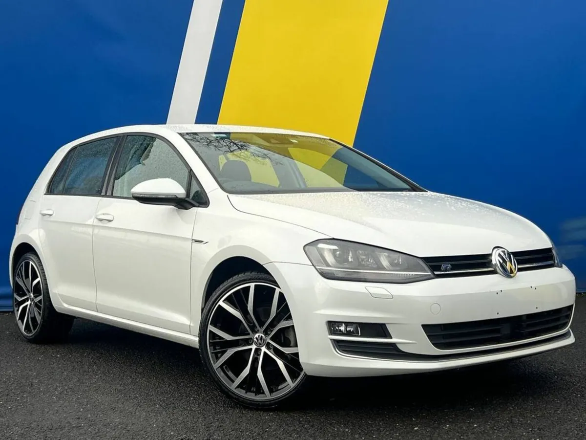 Volkswagen Golf R-LINE PACK 1.4 TSI // NEW 19" CLU - Image 1