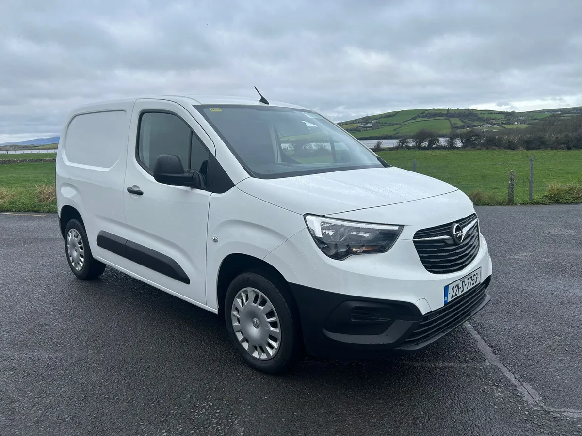 Opel Combo 2022 - Image 1
