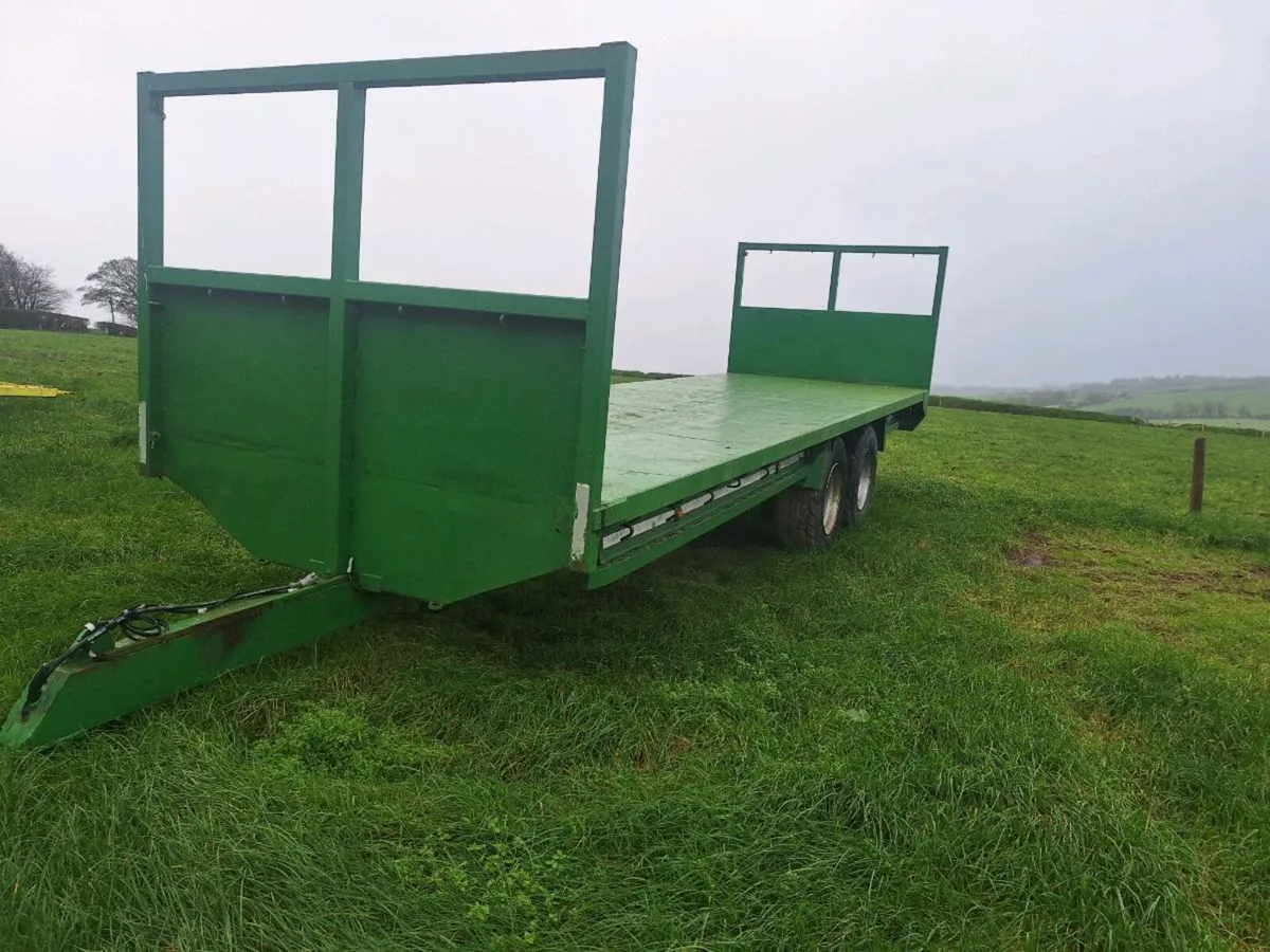 Bale trailer 26ft perfect - Image 1