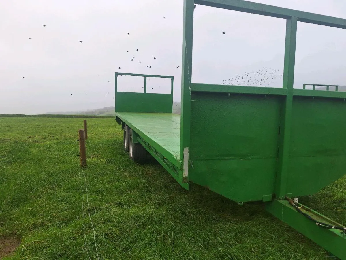 Bale trailer 26ft perfect - Image 2