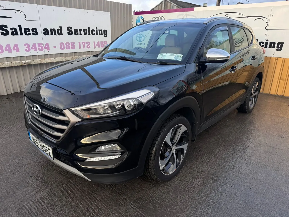 181 Hyundai Tucson 1.7D EXECUTIVE Low Miles - Image 2