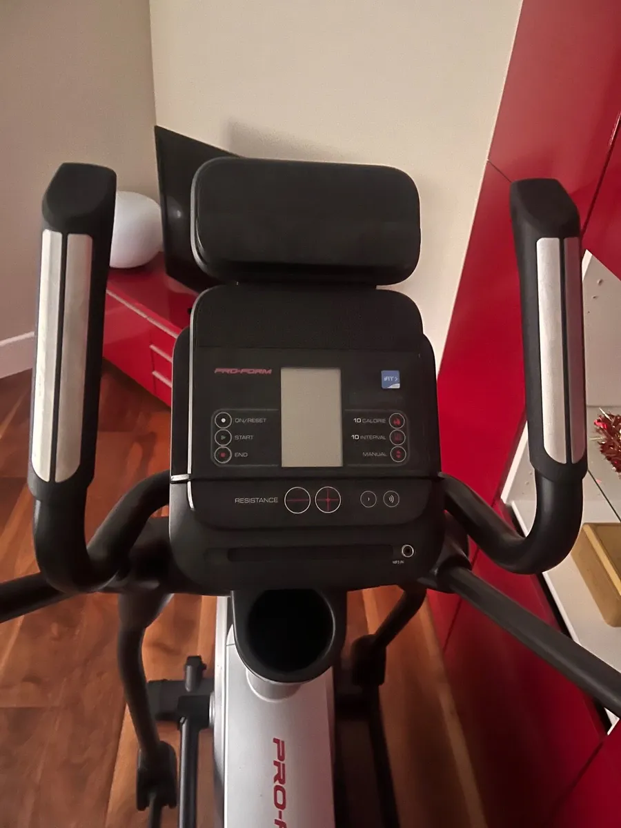 Cross Trainer - Image 3