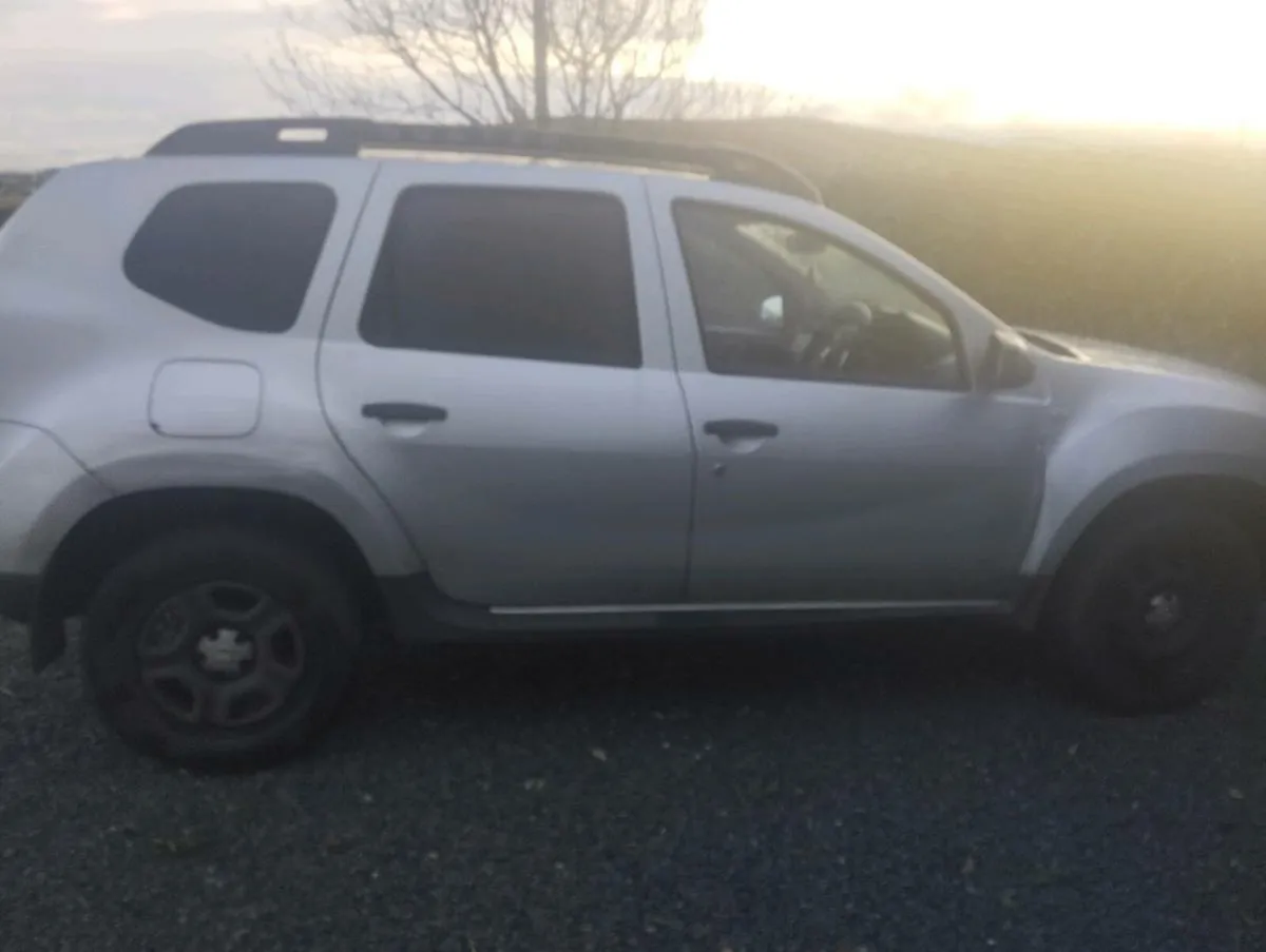 Dacia duster - Image 2