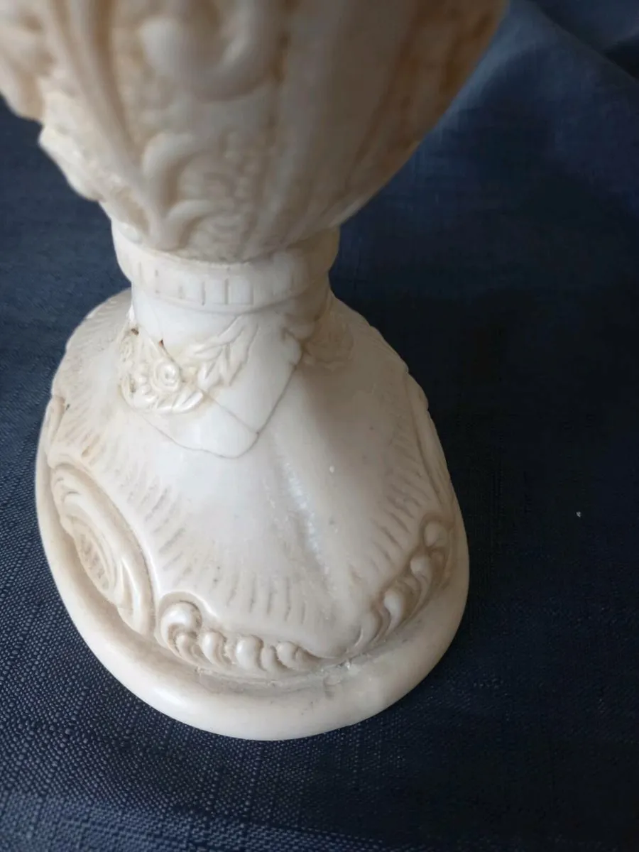 Italian Vase - Image 2