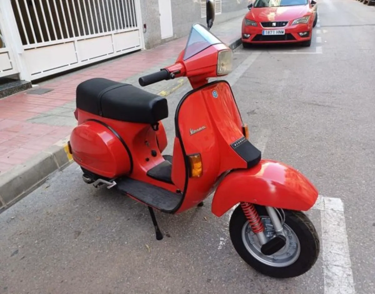 1990 Vespa TX200 - Image 3