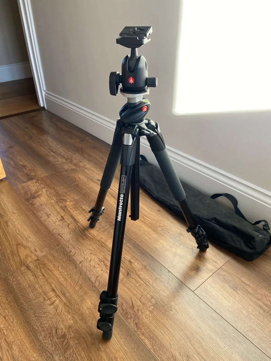 Manfrotto Camera Tripod 190XPROB - Image 1