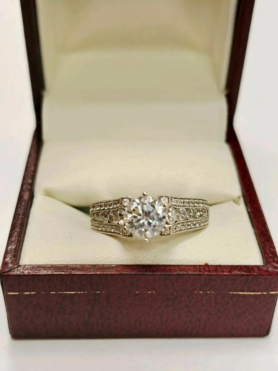 18K White Gold Ring 18CT - Image 1