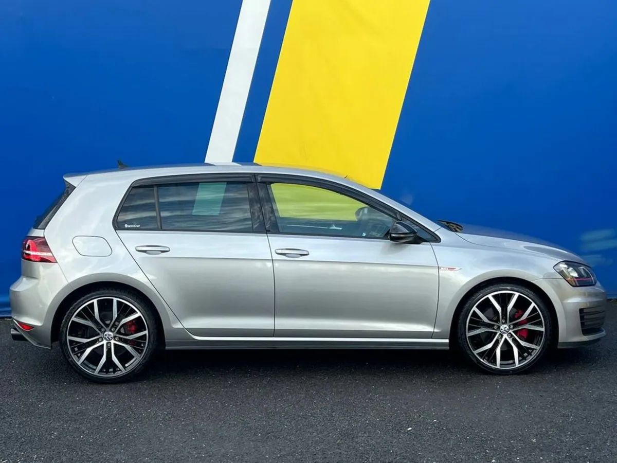 Volkswagen Golf GTI 2.0 TSI AUTO // FULL SERVICE H - Image 3