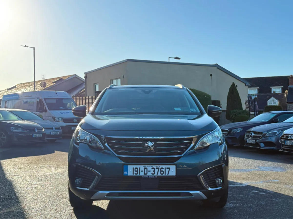 Peugeot 5008 ALLURE 1.6 180BHP AUTO *HIGH SPEC & L - Image 2