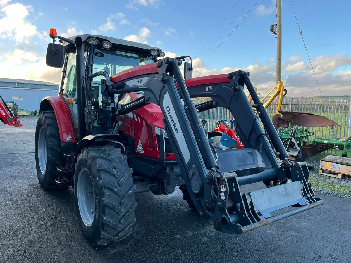 Massey Ferguson  5712 SL with Quicke Q4m  Loader - Image 2