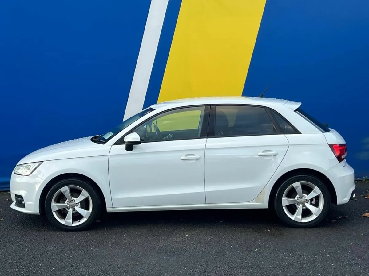 Audi A1 1.0 TFSI AUTO // LEATHER HEATED SEATS // P - Image 3