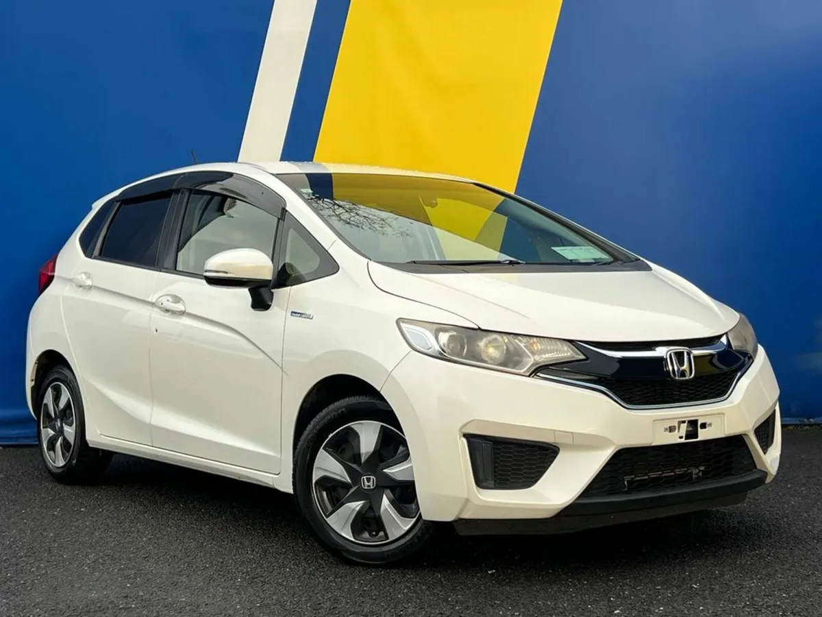 Honda Fit F-PACKAGE 1.5 HYBRID // REVERSE CAMERA / - Image 1