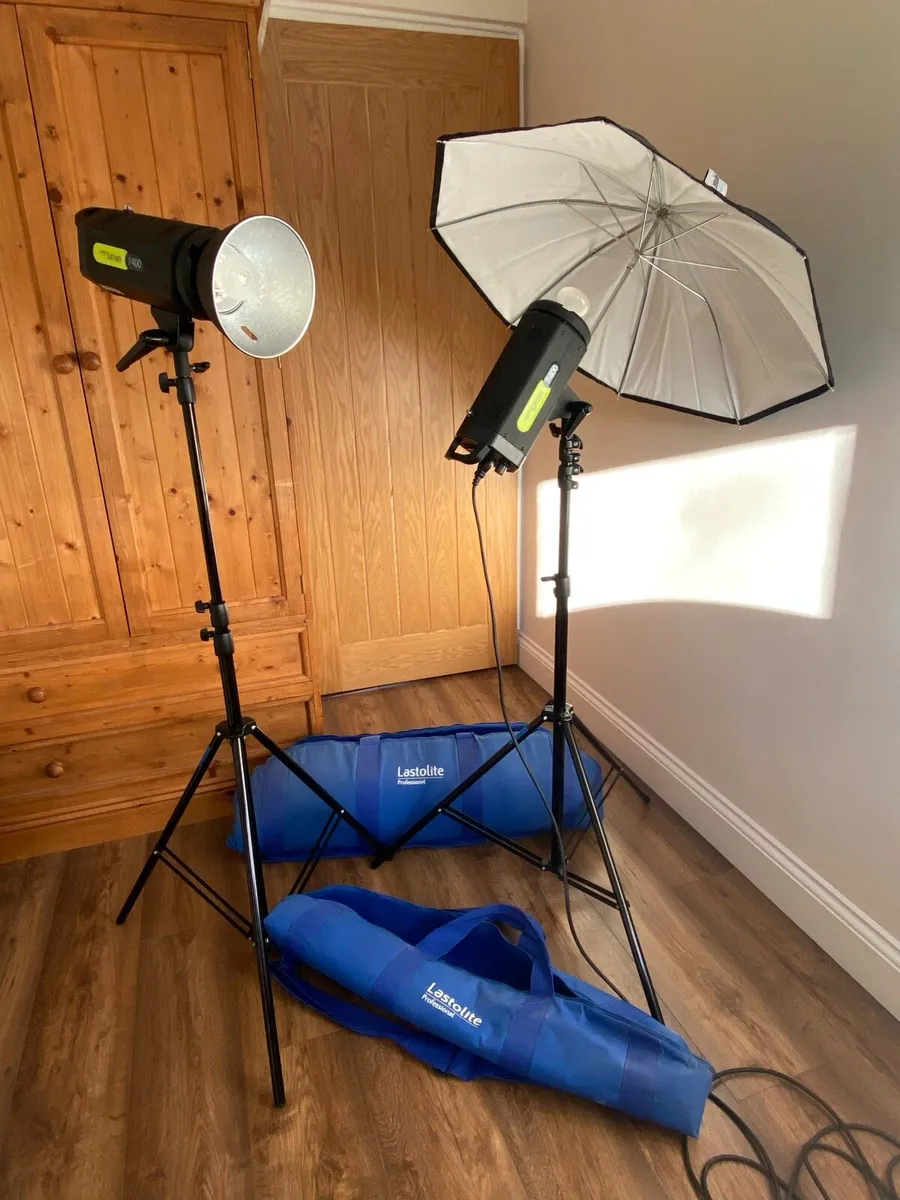 Lastolite Photography Studio Flash Lighting Kit - Image 1