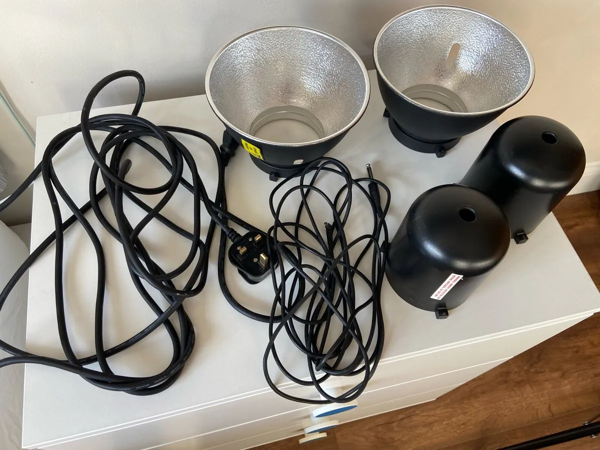 Lastolite Photography Studio Flash Lighting Kit - Image 2