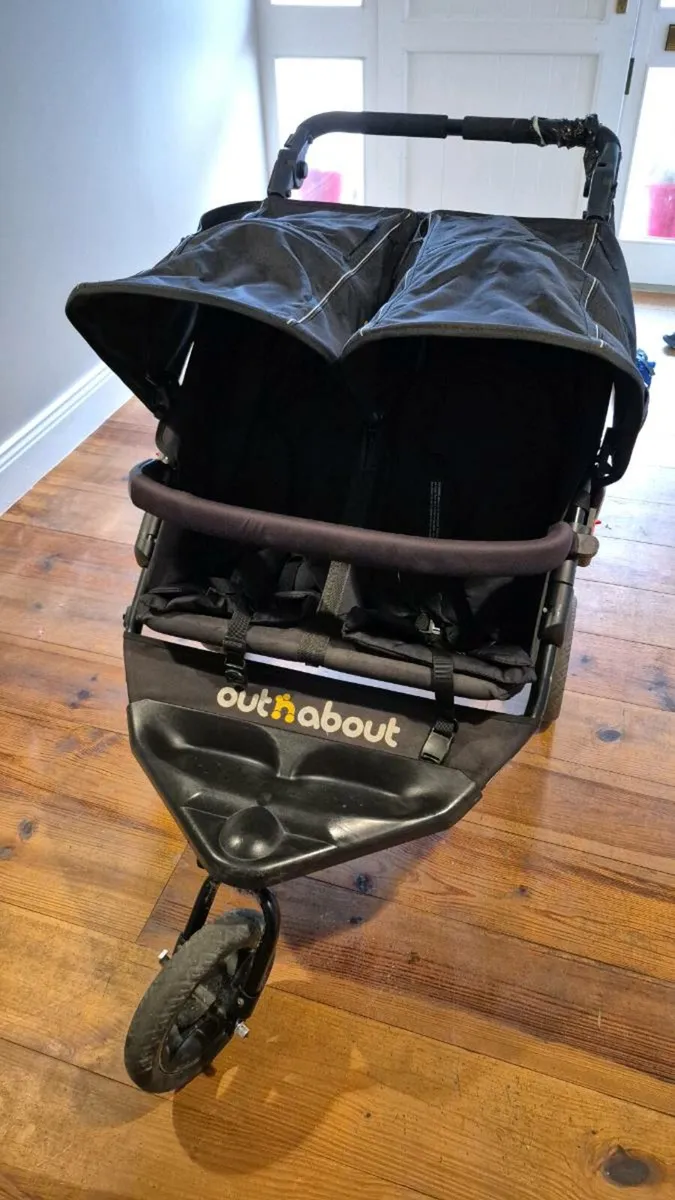 Out n about double buggy - Image 1
