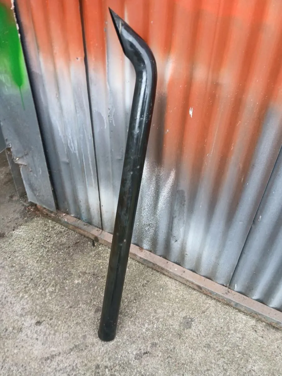 Ford newholland exhaust ts and  40 series - Image 3