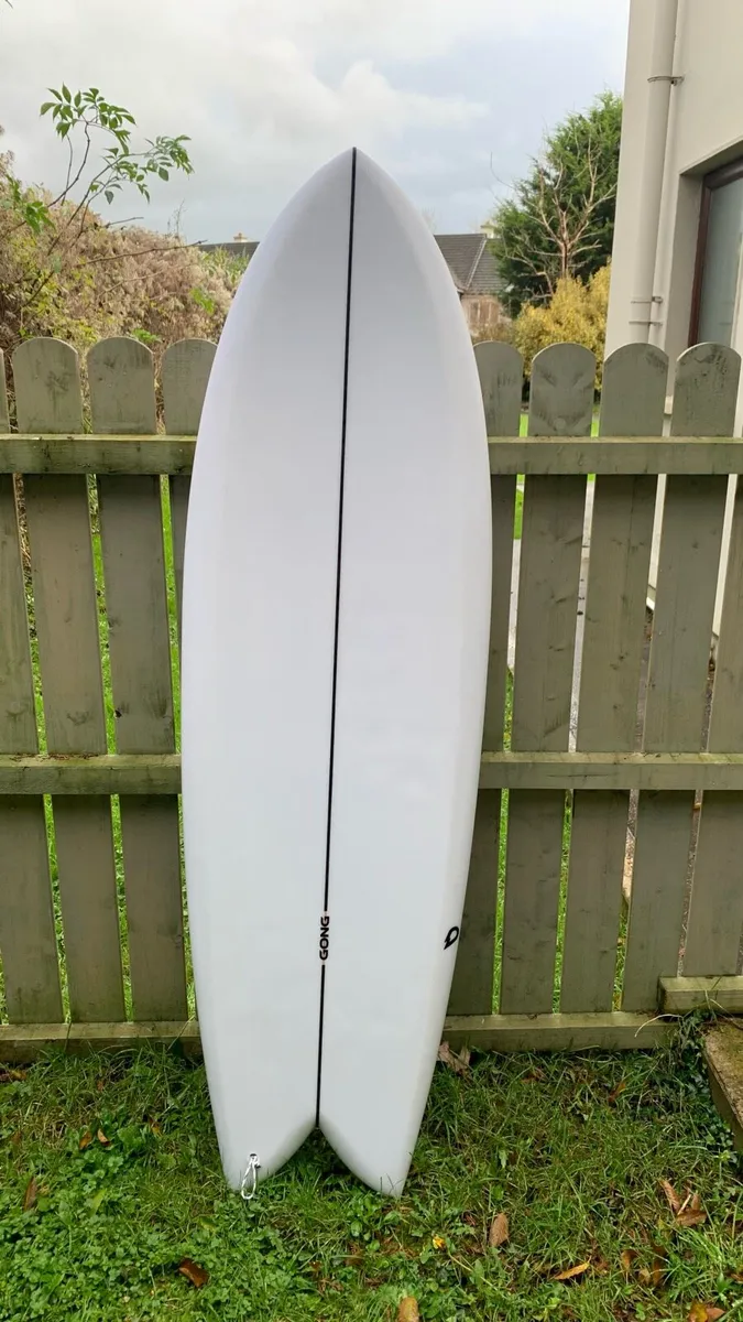 Surfboard - Image 4